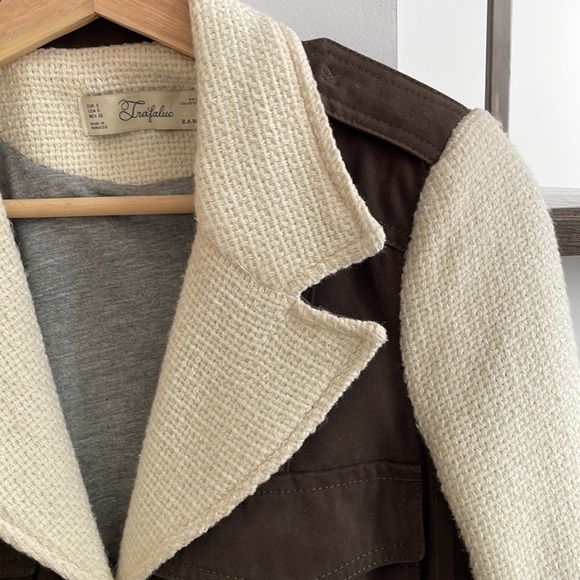 Zara two-tone jacket with zipper detailing on pockets and arm - Picture 2 of 3